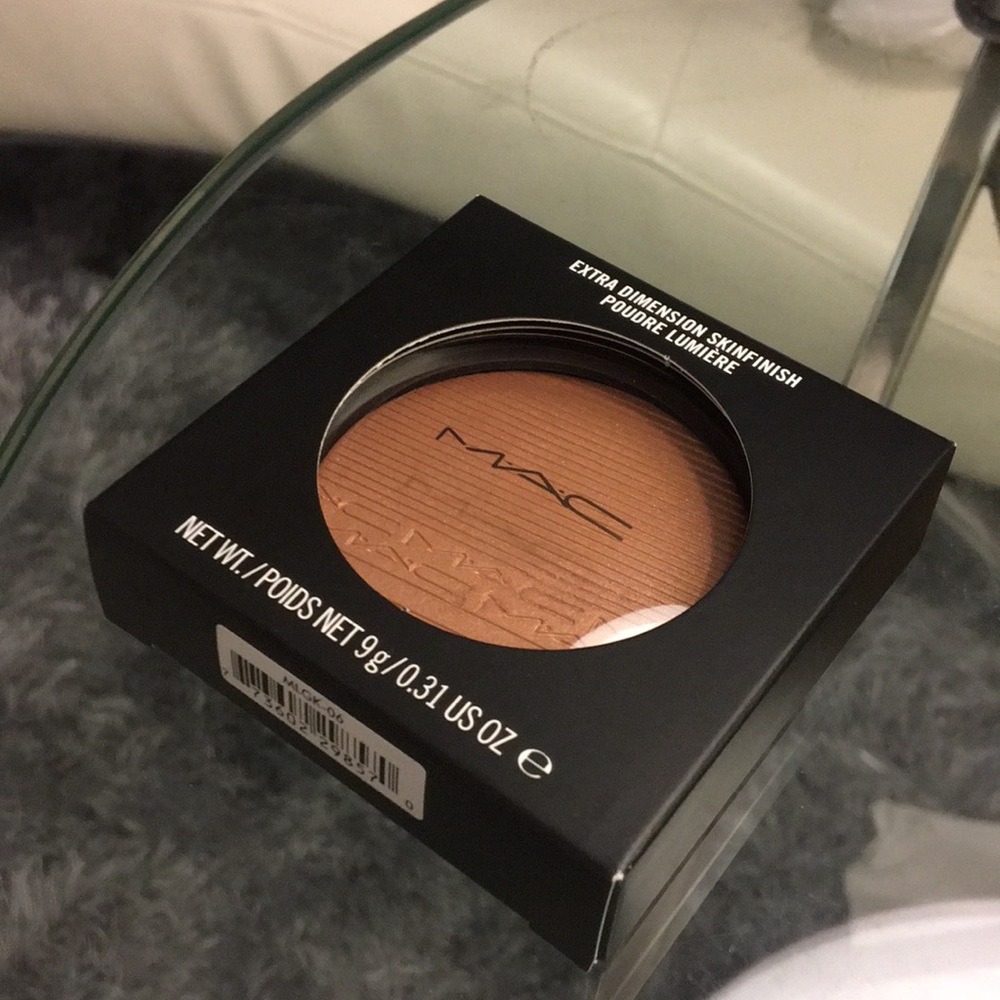 MAC Cosmetics - Picture 4 of 4